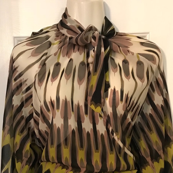 Gracia Tops - GRACIA...Sheer Cross Top with Neck Tie